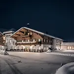 Riedl 4* Kössen